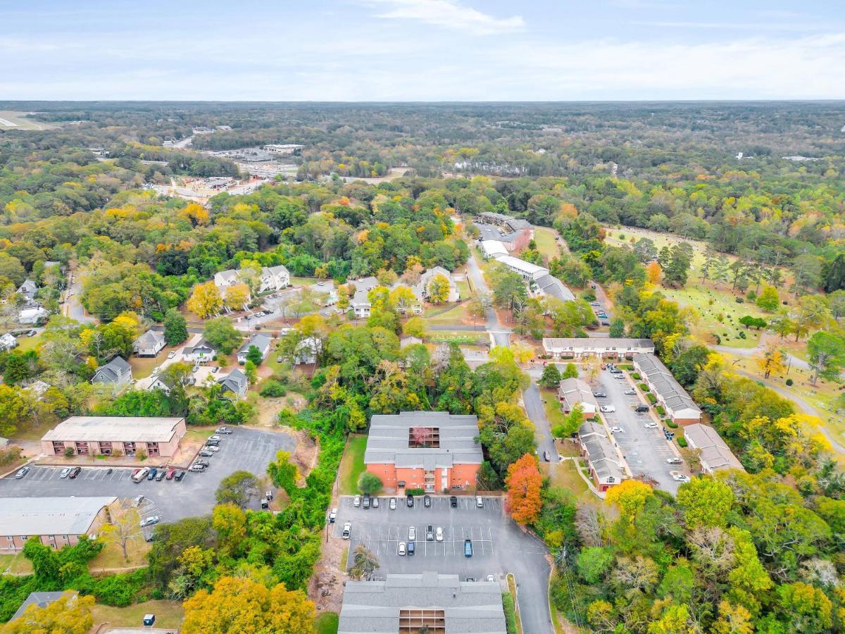 Classic City Getaway - 1 Mile Walk To Sanford Stadium! Athens Luaran gambar